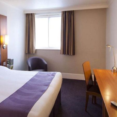 Premier Inn Glastonbury Luaran gambar
